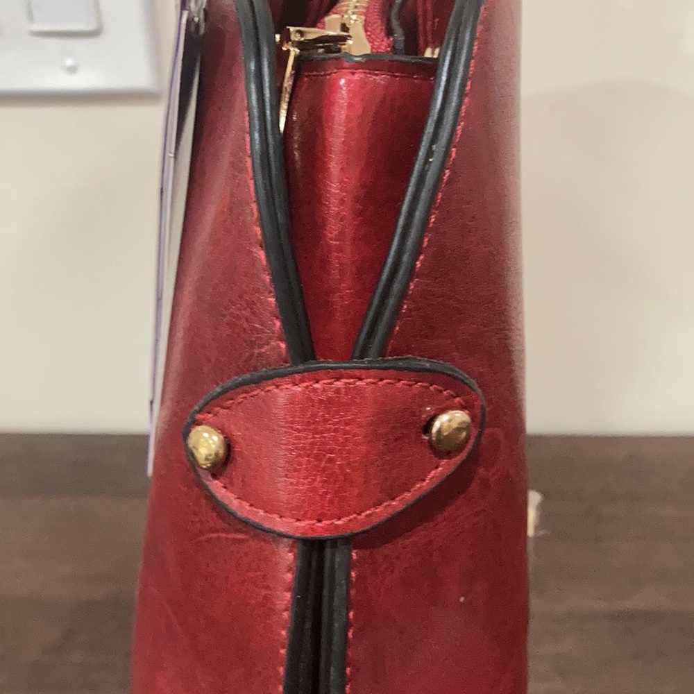 Red vegan leather medium size bag. New! - Picture 7 of 8